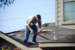 professional roofer